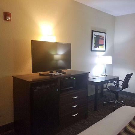 Best Western Rayne Inn Ngoại thất bức ảnh