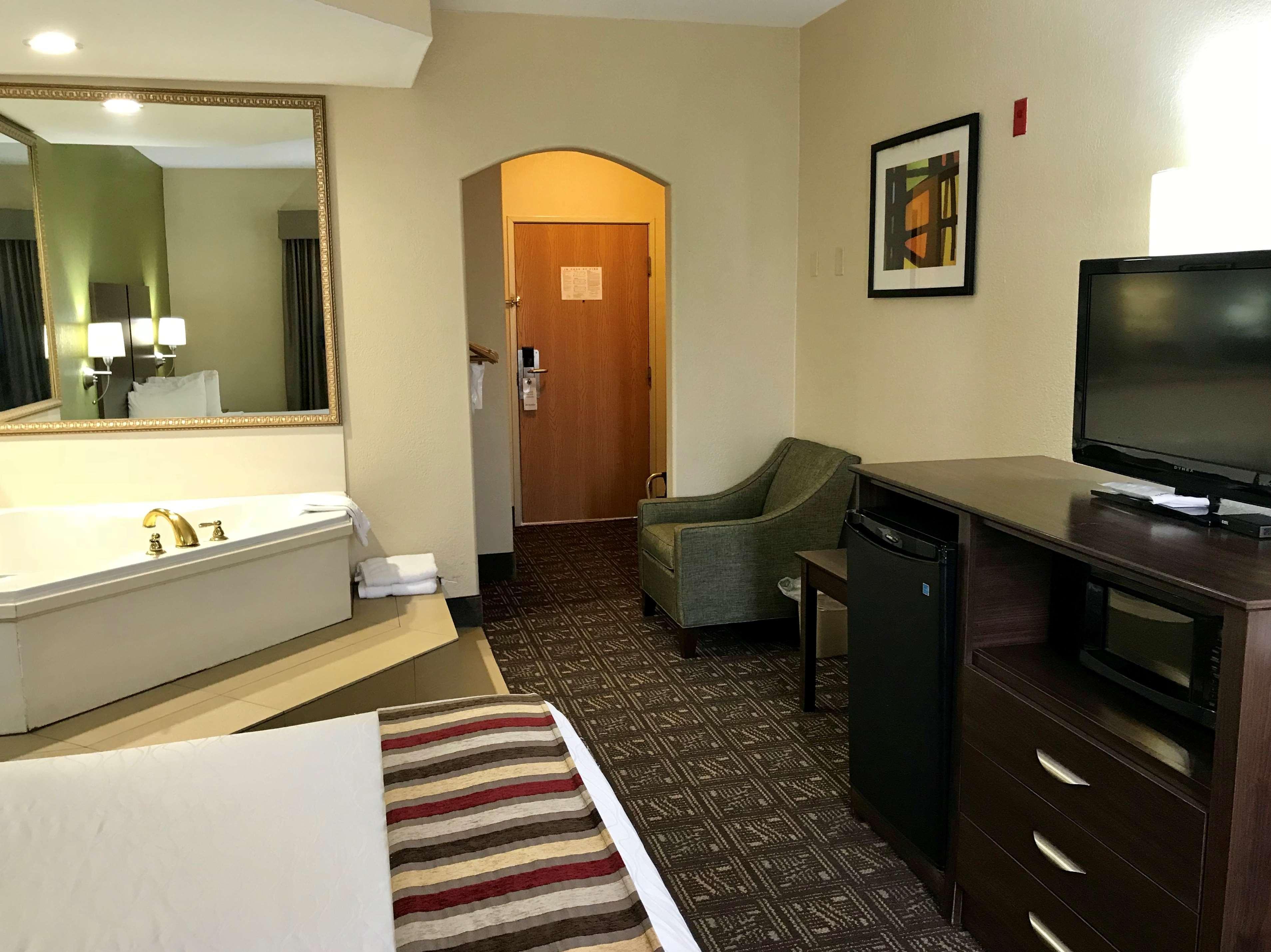 Best Western Rayne Inn Ngoại thất bức ảnh