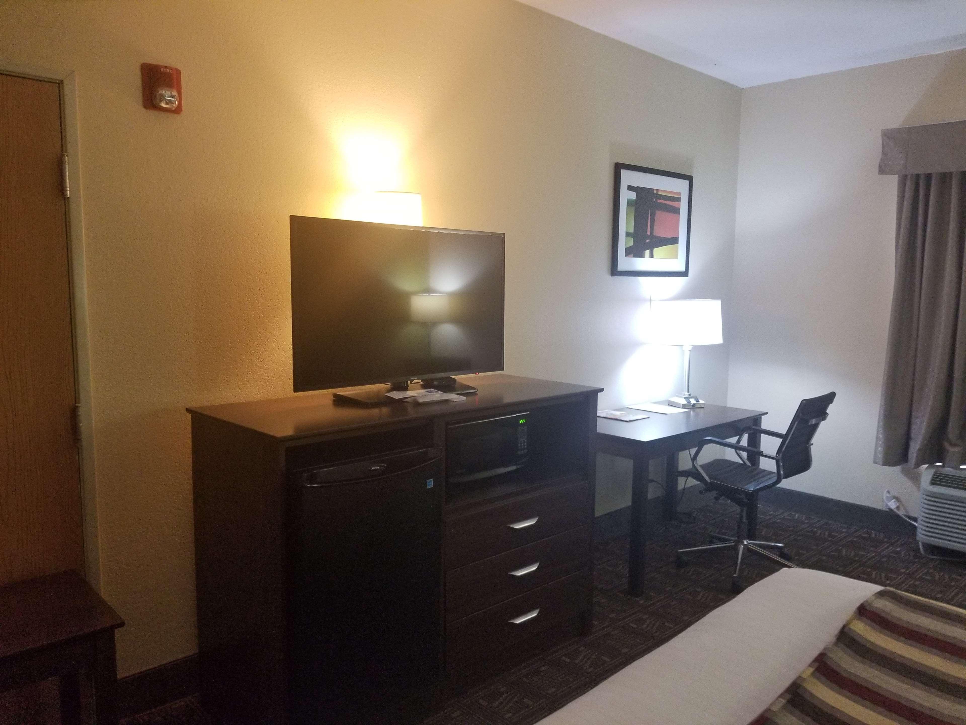 Best Western Rayne Inn Ngoại thất bức ảnh