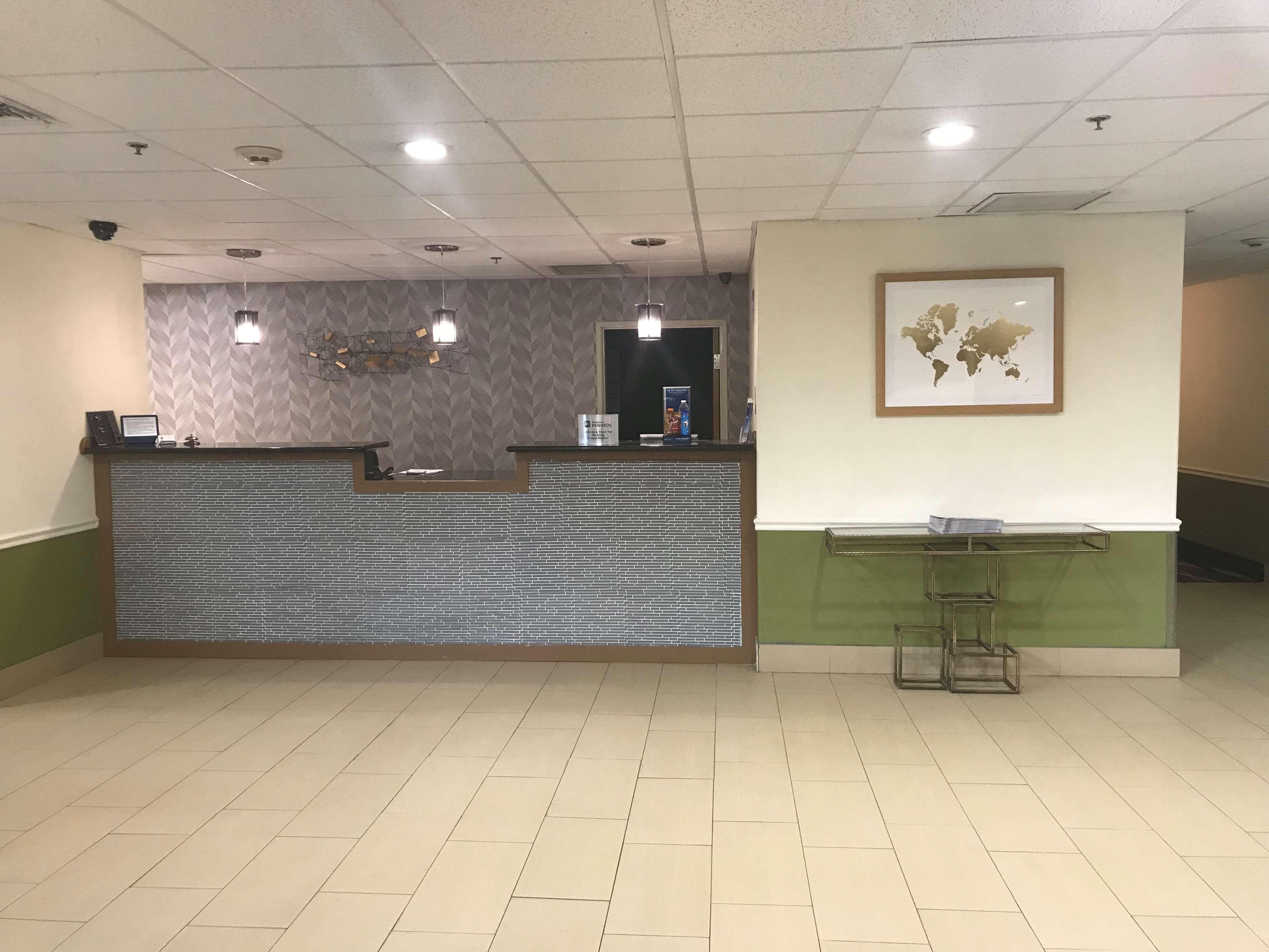 Best Western Rayne Inn Ngoại thất bức ảnh