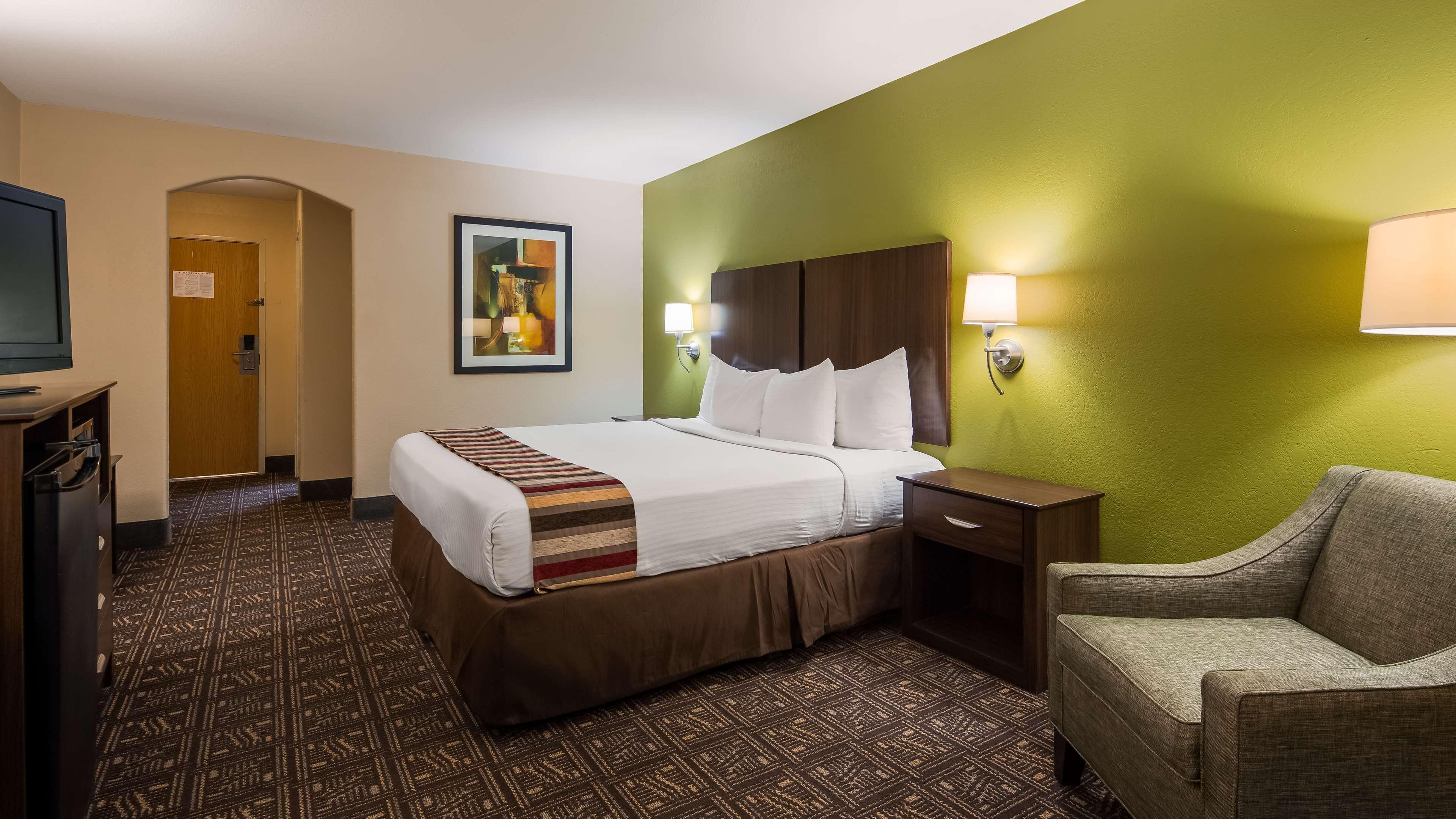 Best Western Rayne Inn Ngoại thất bức ảnh